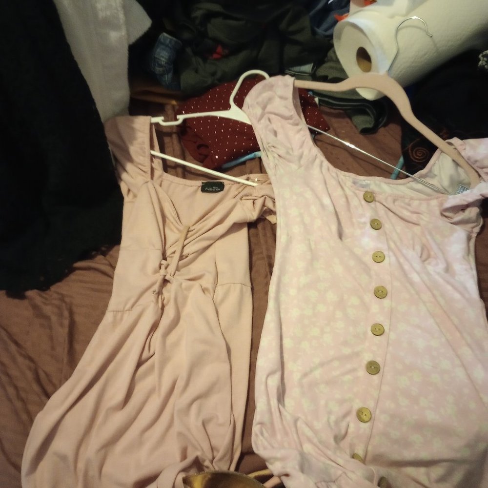 Size small dresses like new bundle